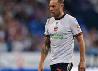 Match Preview: Leyton Orient vs Bolton Wanderers – Team News and Updates news-10082024-213150