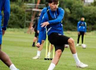 Isaac Hutchinson Shares Confidence in Bristol Rovers FC for Successful Season news-10082024-213838