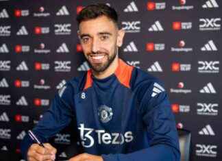Bruno Fernandes Discusses Signing New Manchester United Contract news-14082024-215429