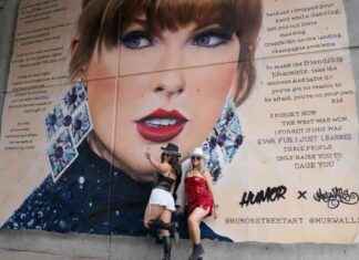 Swifties Flock to Wembley Stadium for Superstar’s Eras Tour – Event Highlights and Photos news-16082024-055304