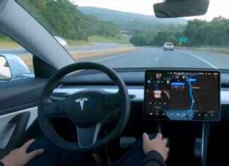 Testing Tesla’s $8K Full Self Driving Option: Wall Street Analyst’s Close Call news-20082024-111547