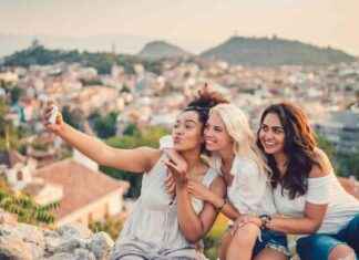Most Dedicated Generation for Holiday Photos: Study Findings news-21082024-165757