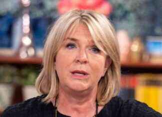 Overcoming Fear of Criticism in the Bedroom: Fern Britton, 67 news-02092024-011357