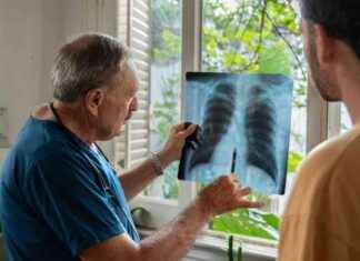 Bleeding Eyes: The Terrifying Consequence of a Simple Mistake news-10092024-221102