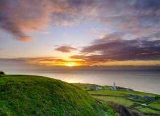 Exploring the Colorful History of the Sunny English Island: A Walking Trail Guide news-17092024-172912