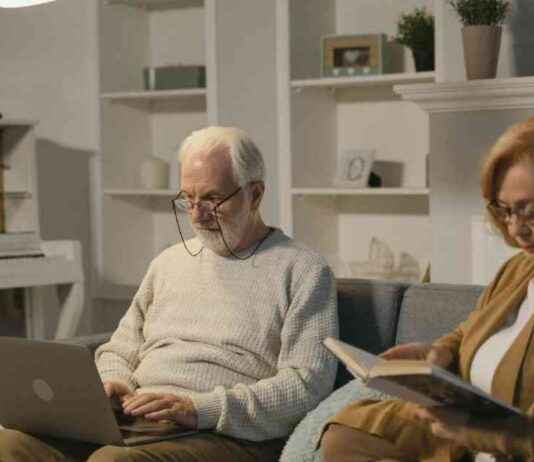 73-Year-Old Newlywed Upset Over Husband Leaving $1.8M Home to 10-Year-Old Relative news-22092024-094738