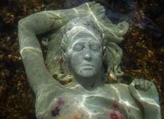 Artist Explains Controversial Sculpture: Not Meant to Offend news-22092024-215401