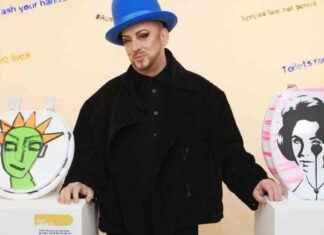 Unique Toilet Seats by Boy George & Harry Hill Auctioned for WaterAid news-23092024-060008