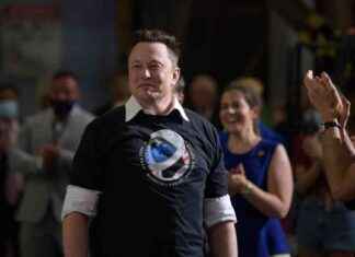 Cards Against Humanity Sues SpaceX for $15M: Everything You Should Know news-25092024-133413