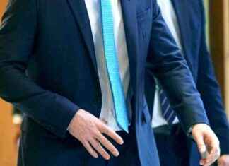 Prince Harry Celebrates Courageous Children at WellChild Awards news-30092024-225217