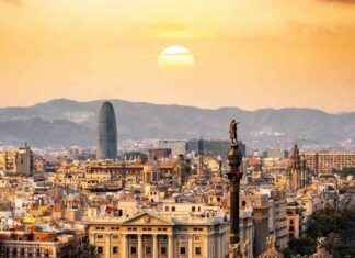 Impact of Extreme Heat on Spanish Tourism: Climate Change Threatens Future of Travel (80 characters) news-04102024-214716