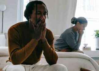 Thrifty Man Proposes with $38 Ring Despite Earning $200K; Fiancé Hesitates news-18102024-223727