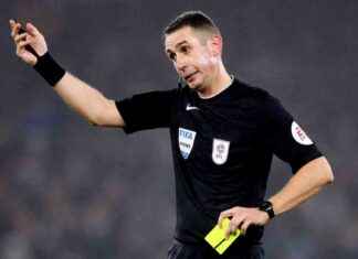 Premier League Referee David Coote Suspended for Insulting Liverpool FC and Jurgen Klopp news-11112024-210059