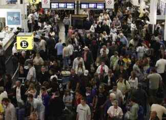 Security Incident Prompts Evacuation at Gatwick Airport’s South Terminal news-22112024-144540