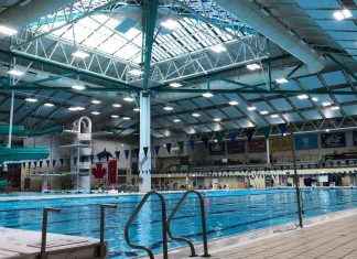 Outrage as Canadian Pool Allows Man in Bikini in Women’s Change Room news-29112024-112625