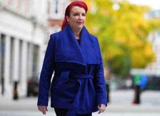 Louise Haigh’s Photo of Stolen Phone Sparks Controversy news-30112024-233610