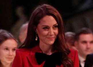 Kate Middleton Attends Christmas Carol Service While Prince Louis Leaves Message for Grandparents kate-middleton-attends-christmas-carol-service-while-prince-louis-leaves-message-for-grandparents