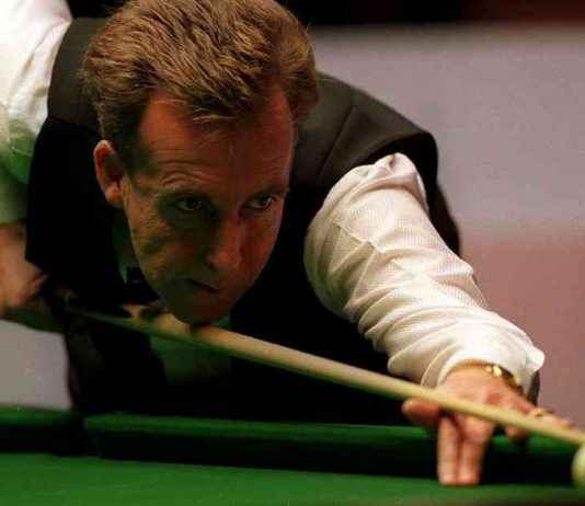 Terry Griffiths, Former Snooker World Champion, Passes Away After Dementia Battle news-02122024-093316