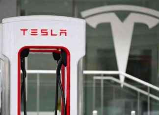 Tesla’s Austin Factory Faces Production Halt: Workers Instructed to Stay Home December 3-5 with Full Pay news-03122024-155321