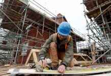 UK Economy Contracts in October: Official Figures uk-economy-contracts-in-october-official-figures