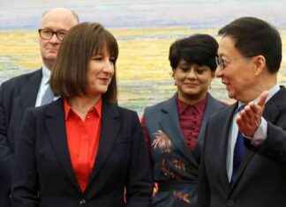 Rachel Reeves Stands Firm on China Budget Amid Market Turmoil rachel-reeves-stands-firm-on-china-budget-amid-market-turmoil