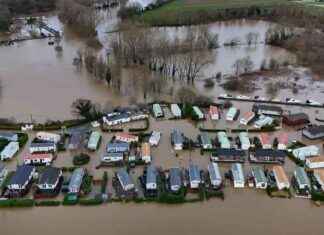 UK Weather: Two Areas Declare Major Incidents Due to Flooding – Body Recovered from Flood-Hit Area uk-weather-two-areas-declare-major-ncidents-due-to-flooding-body-recovered-from-flood-hit-area