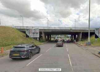 Delays on M4 for Heathrow Airport-bound passengers after car fire delays-on-m4-for-heathrow-airport-bound-passengers-after-car-fire