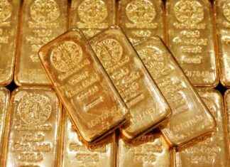 Is Following Billionaire Paulson’s Gold Bet a Good Idea? s-following-billionaire-paulsons-gold-bet-a-good-dea