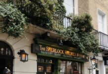 London Souvenirs: Uncover Unique Treasures From The Capital