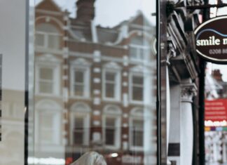 Ted Baker London Glasses: Discover Stylish Frames That Dazzle