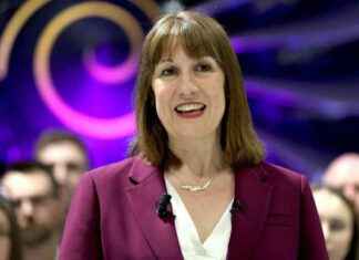 UK Economy Exceeds Expectations with Strong Growth Figures uk-economy-exceeds-expectations-with-strong-growth-figures