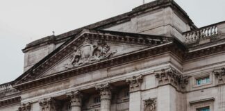 London Traitors Gate: Uncover The Dark Secrets Of History