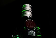 Gordons London Dry Gin: Discover The Secrets Behind Its Classic Taste