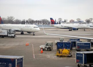 Delta Flight DL275 Diverted: Exclusive Analysis of LAX International News Delta Airlines, Delta Flight DL275, Flight DL275, Flight Diversions, Travel News, Airline Policies, LAX Diversion, Delta Flight DL275 Diverted LAX